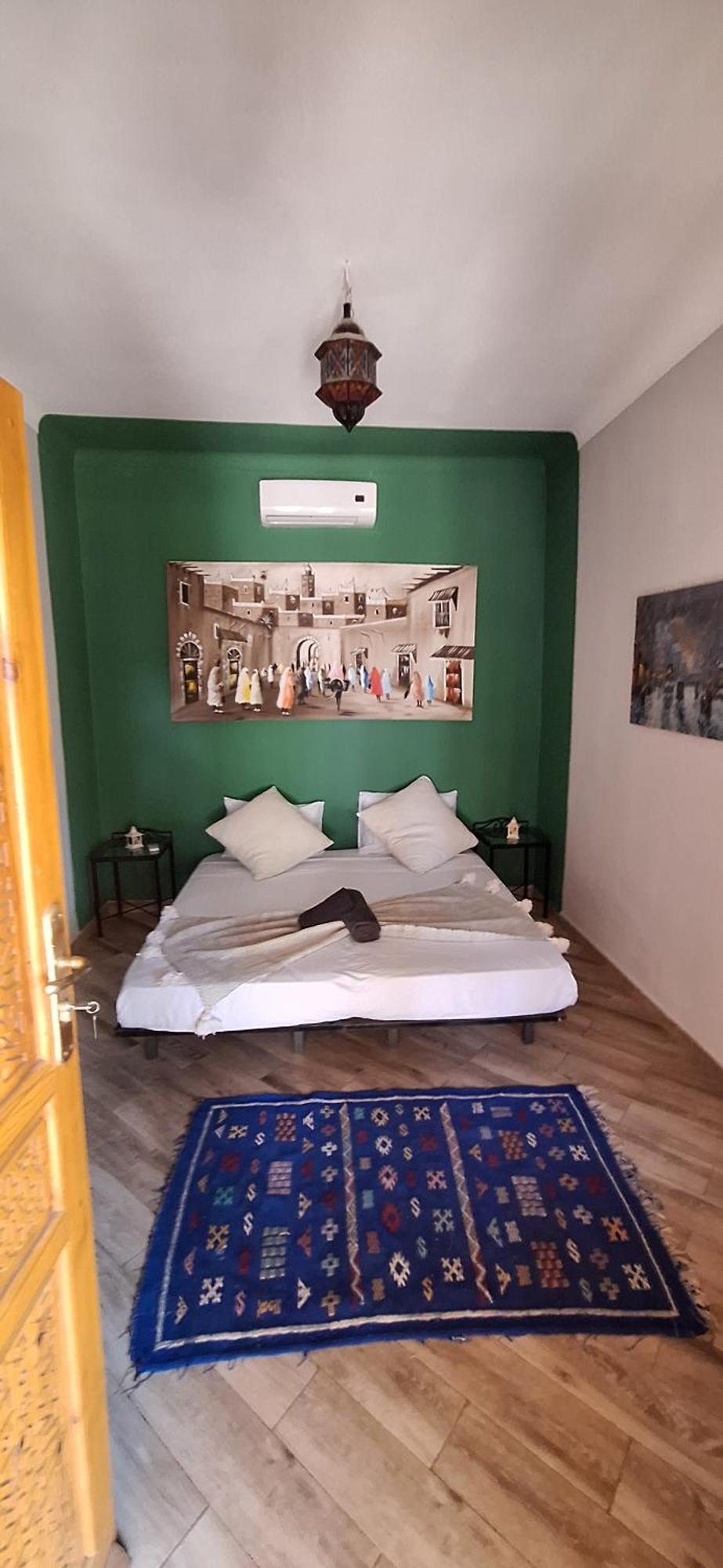 Hotel Jenny Lynn Tazrou Esterno foto